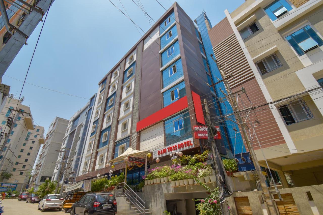 Hotel Raintr33 Hyderabad Exterior foto