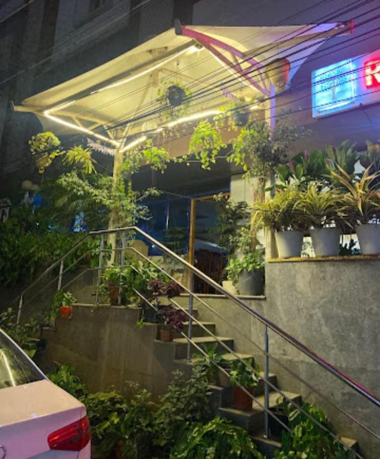 Hotel Raintr33 Hyderabad Exterior foto